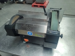 Grinding machine Mado